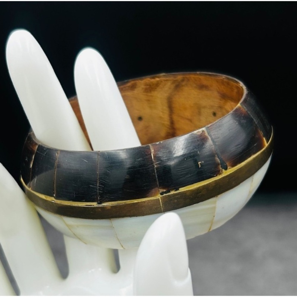 Vintage Inlaid Wood & Brass Bangle Bracelet Boho Artisan Style‎